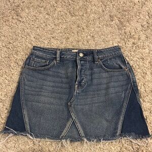 Chic Frayed Hem Denim Mini Skirt